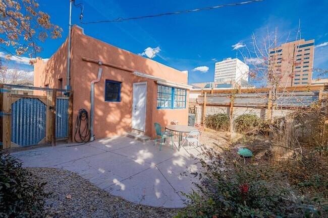 Building Photo - 720 Marquette Ave NW