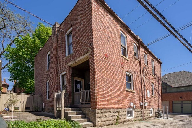 Building Photo - 751-753 Hunter Ave
