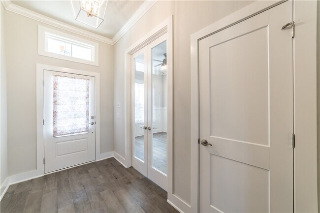 Building Photo - 6417 S 62nd St