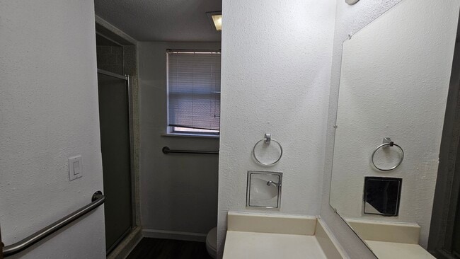 Building Photo - 10423 Sagemeadow Ln