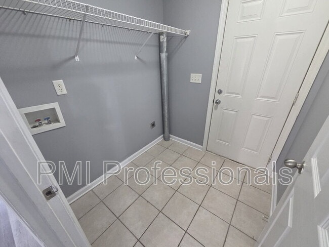 Building Photo - 1214 Timber Creek Dr