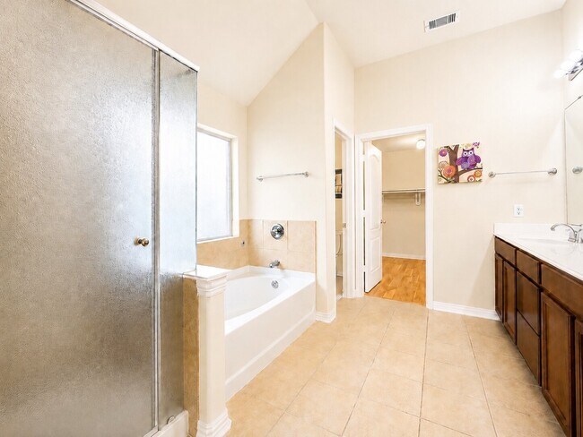 Building Photo - 2410 Horned Owl Dr