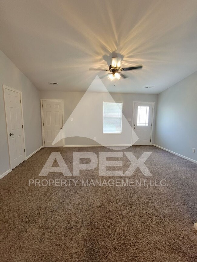 Building Photo - WEST KNOXVILLE!! - Beautiful 2 Bd 2-Ba Single Family home in the Village at Bearden!