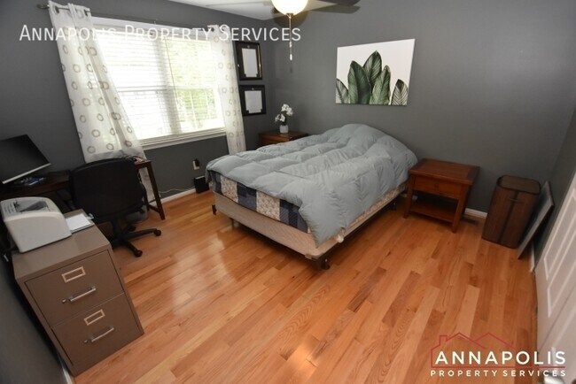 Building Photo - 552 Benforest Dr