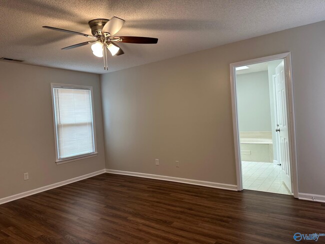 Building Photo - 101 Springfield Ln