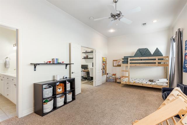 Building Photo - 1500 Pecos St