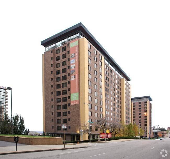 The Metropolitan Condos 600 E 8th St Kansas City MO 64106 Apartment
