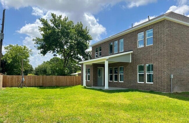 Building Photo - 9905 Excaliburs Ct