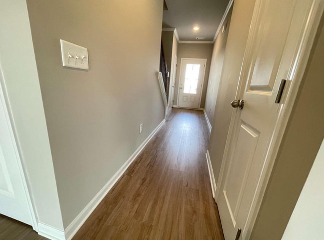 Building Photo - 5136 Fox Den Rd