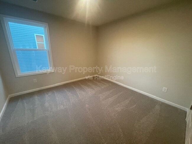 Building Photo - 810 Manitou Cir