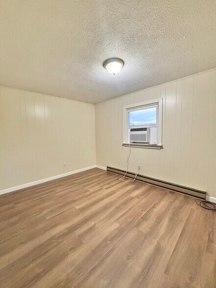 Building Photo - 201 Lexington St