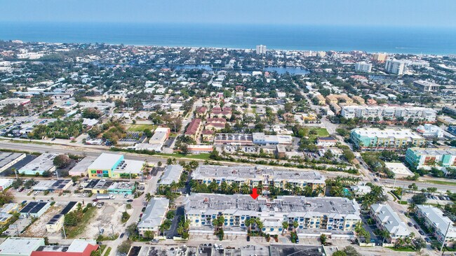 Building Photo - 250 NE 3rd Ave