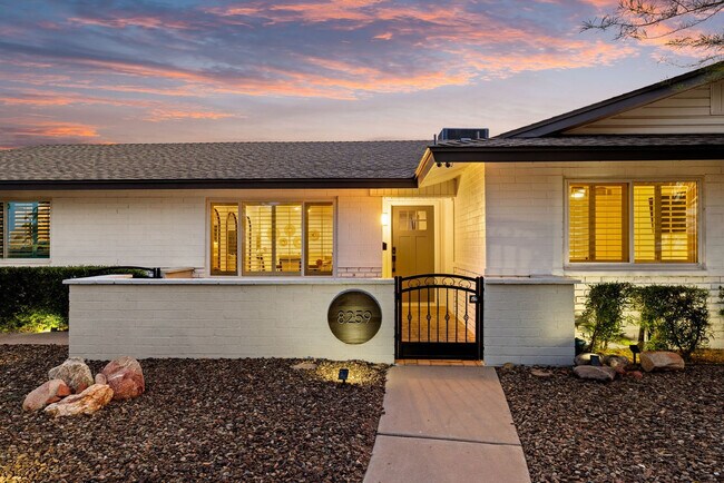 Building Photo - 8259 E Mulberry Ln