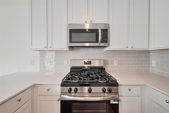 Building Photo - 6814 Lilac Vine Ln