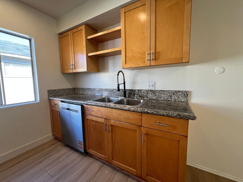 Building Photo - 3545 Keystone Av