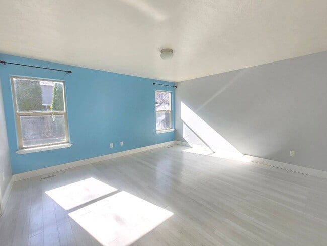 Building Photo - Lovely Meridian Home