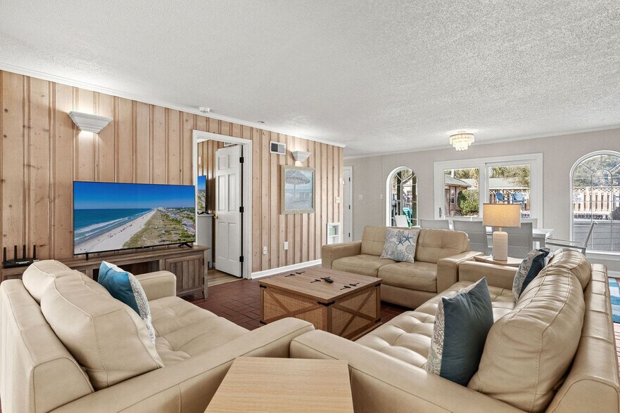 Building Photo - 4308 S Ocean Blvd