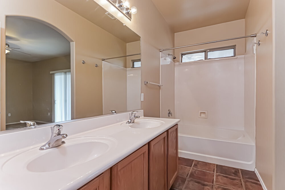 Building Photo - 7450 W Balcony Bay Dr