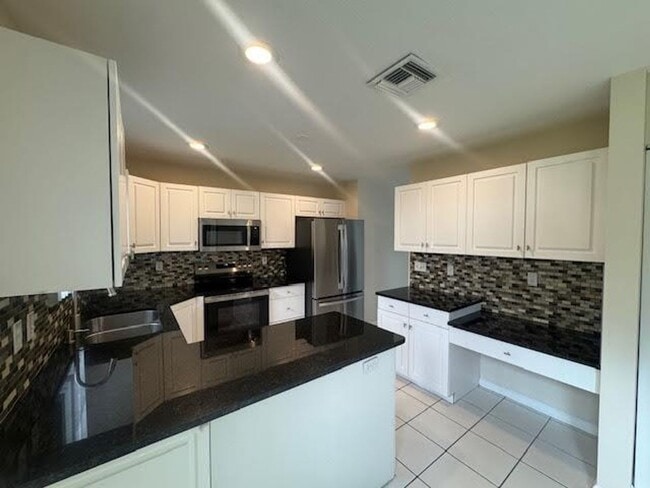 Building Photo - 3228 Jog Park Dr