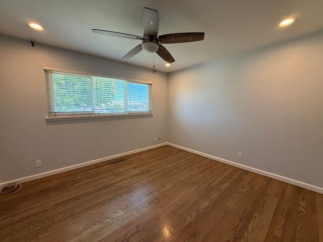 Building Photo - Updated Single Story Home located in Desirable Glenmoor Neighborhood of Fremont