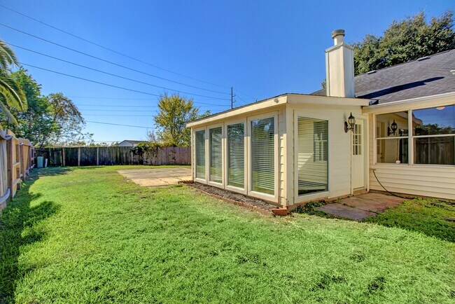 Building Photo - 6506 Larissa Cir