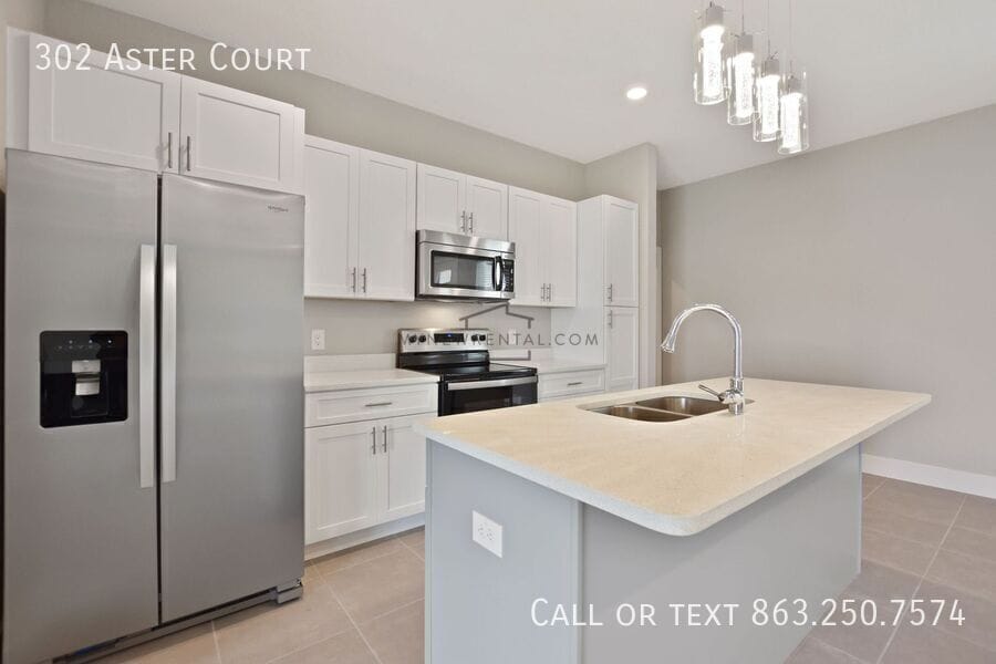 Building Photo - 302 W Aster Ct