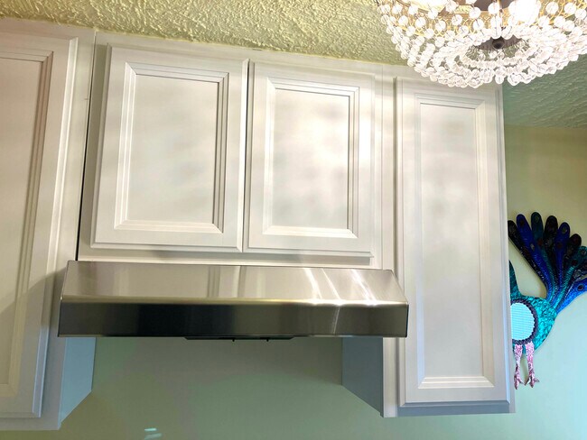 Building Photo - 2909 King St