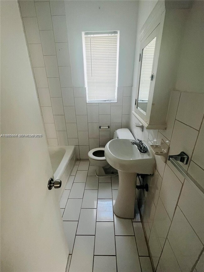 Building Photo - 840 81st St