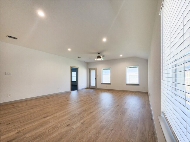 Building Photo - 30010 Ousel Falls Ln