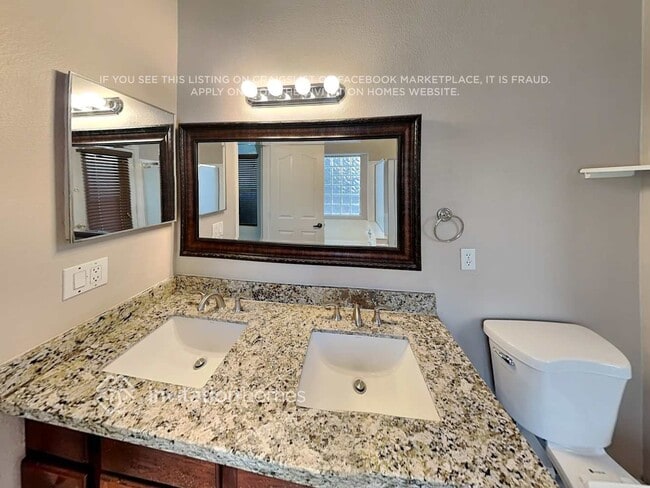 Building Photo - 2404 N 125th Dr