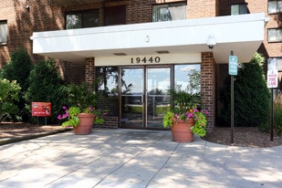 Building Photo - Thornwood Apartments