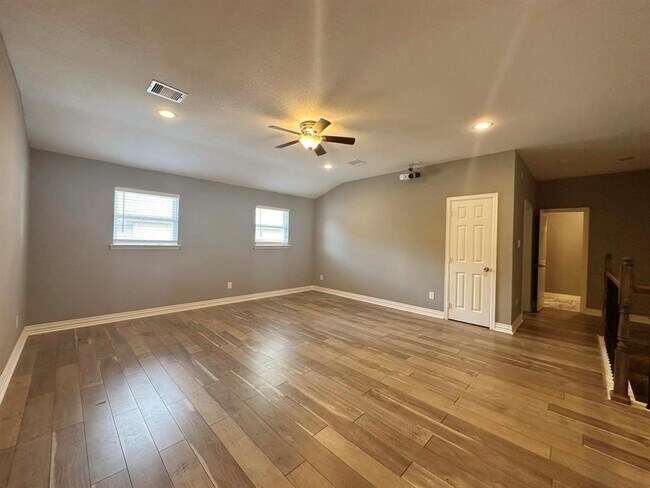 Building Photo - 7638 Bronze Trail Dr