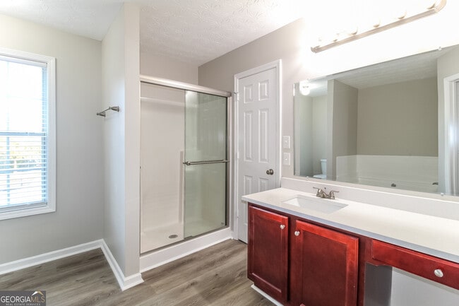 Building Photo - 503 Shadow Valley Ct