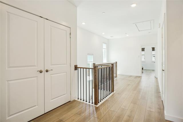 Building Photo - 3811 Rosemont Dr