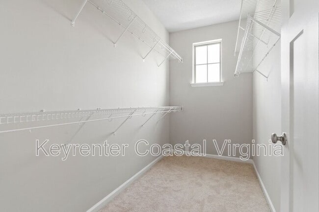 Building Photo - 605 Kathy Ann Way W