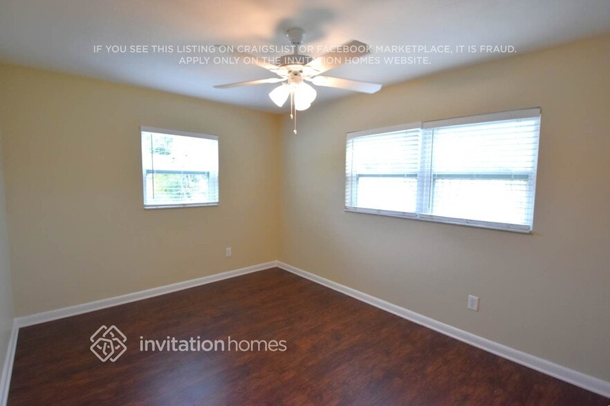 Building Photo - 1305 Viburnum Ln