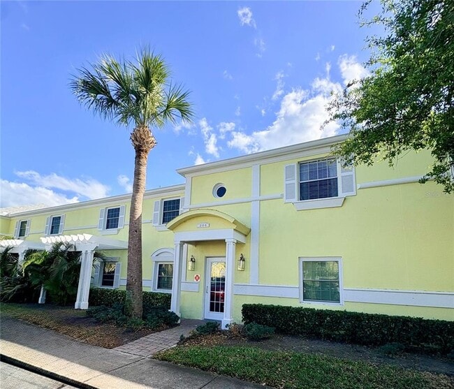 Building Photo - 204 Pompano Dr SE