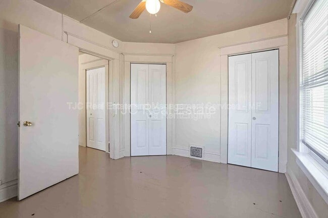 Building Photo - 470 S Lincoln St