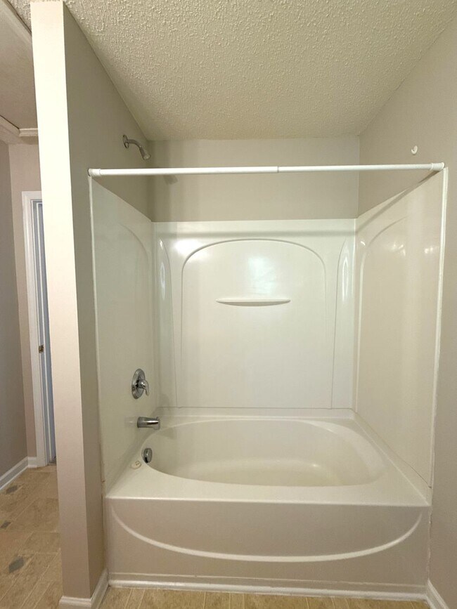 Building Photo - T.R. Lawing Realty Property