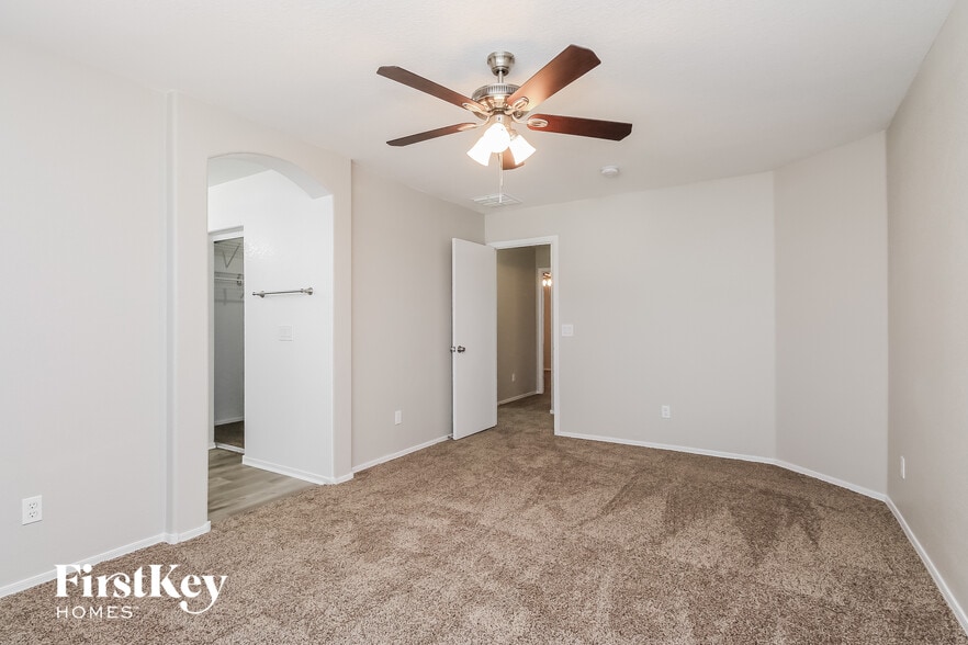 Building Photo - 40556 N Domiano St