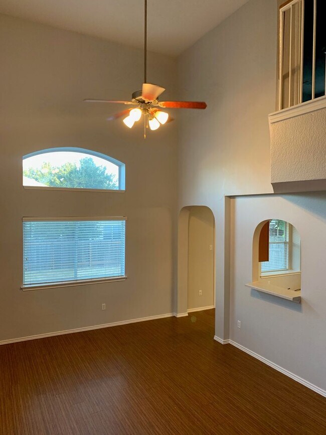 Building Photo - 11513 Paul E Anderson Dr