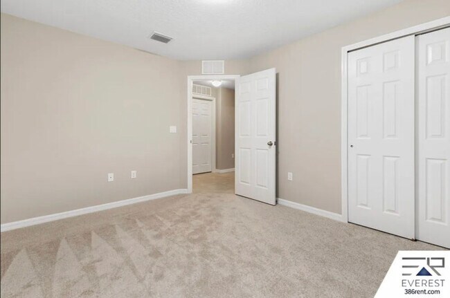 Building Photo - 14 Richland Ln