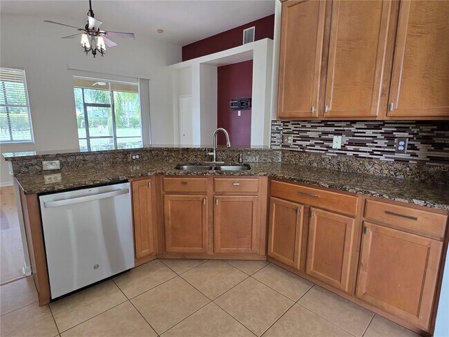 Building Photo - 4732 Mapletree Loop