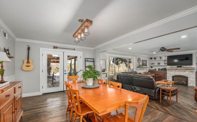 Building Photo - A Private Oasis with Unmatched Amenities 4...