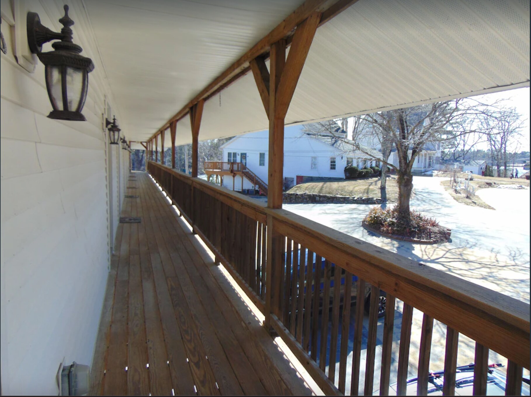 Building Photo - 885 Laconia Rd