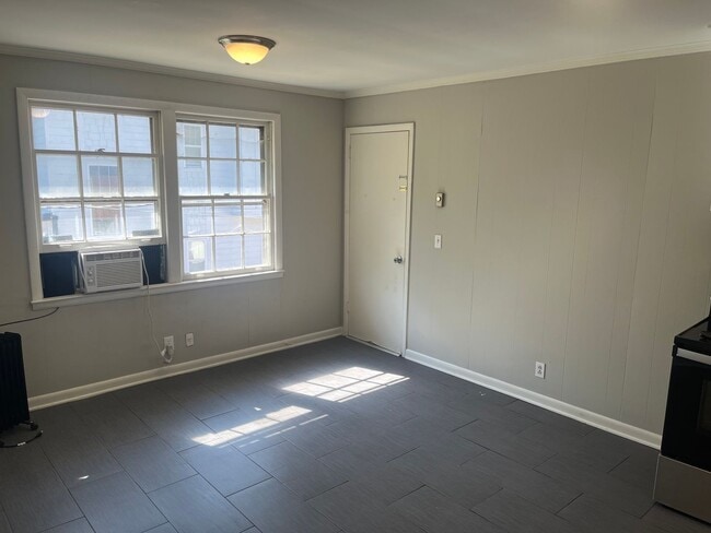Building Photo - 6533 Thunderbird Dr