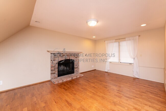 Building Photo - 12460 NE 136th Pl