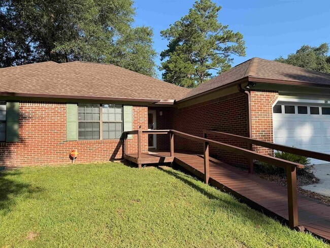 Building Photo - 432 Merlin Way