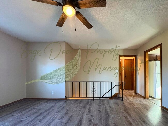 Building Photo - 1016-1018 SW Kingscross Rd