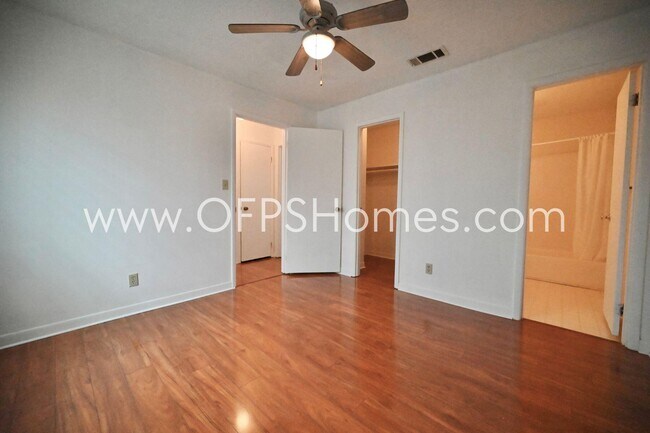 Building Photo - 1209 Quail Lake Blvd